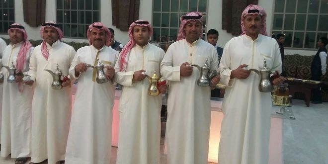 خدمة شاي وقهوة رجال